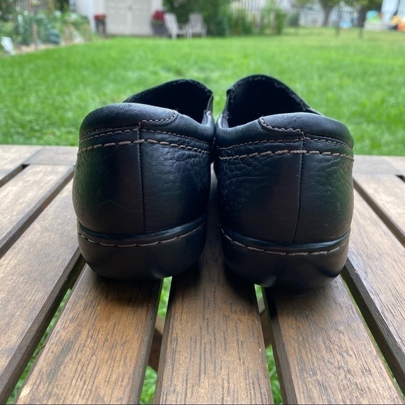 Clarks Women's Black Leather Upper Loafer Size  7 - Picture 5 of 7
